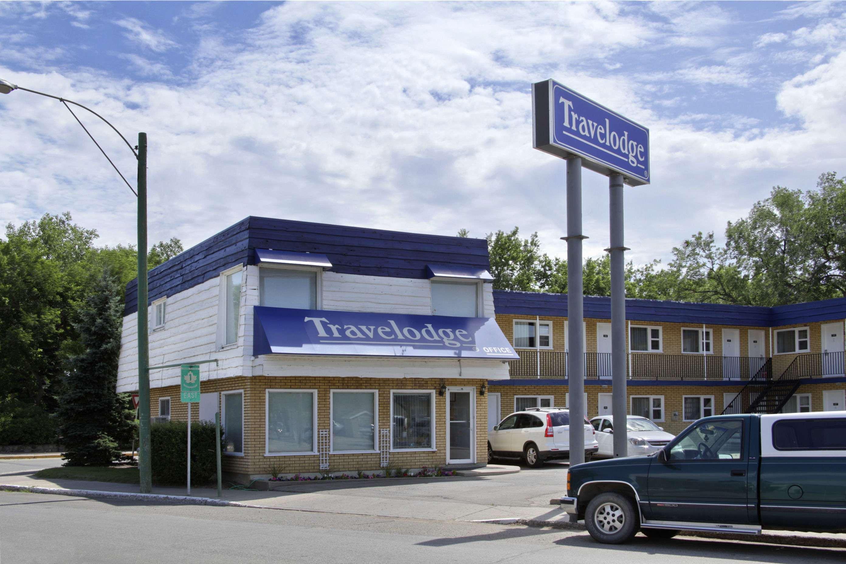 Travelodge By Wyndham Moose Jaw Exterior foto