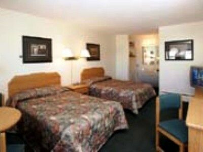 Travelodge By Wyndham Moose Jaw Exterior foto